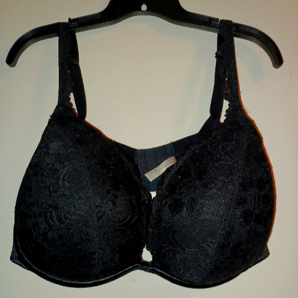 42D. Lane bryant bra. Just in time for valentines day.  Wired push up.